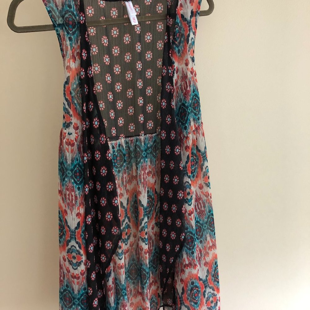 Sleeveless Vest-Top